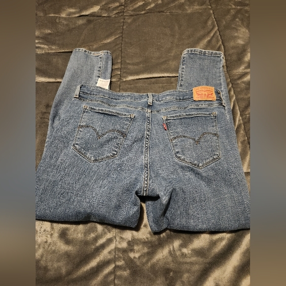 Levi Jeans - Picture 2 of 4